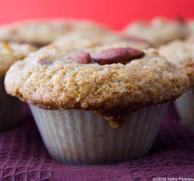 almond-pear-muffins